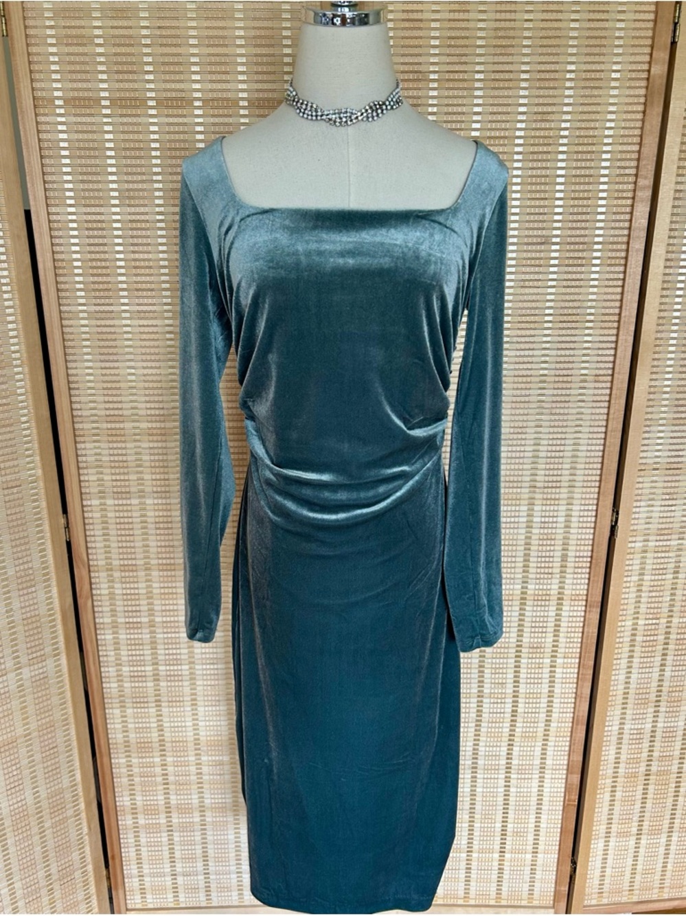 Banana Republic Green Velvet Long-Sleeve Sheath Dress